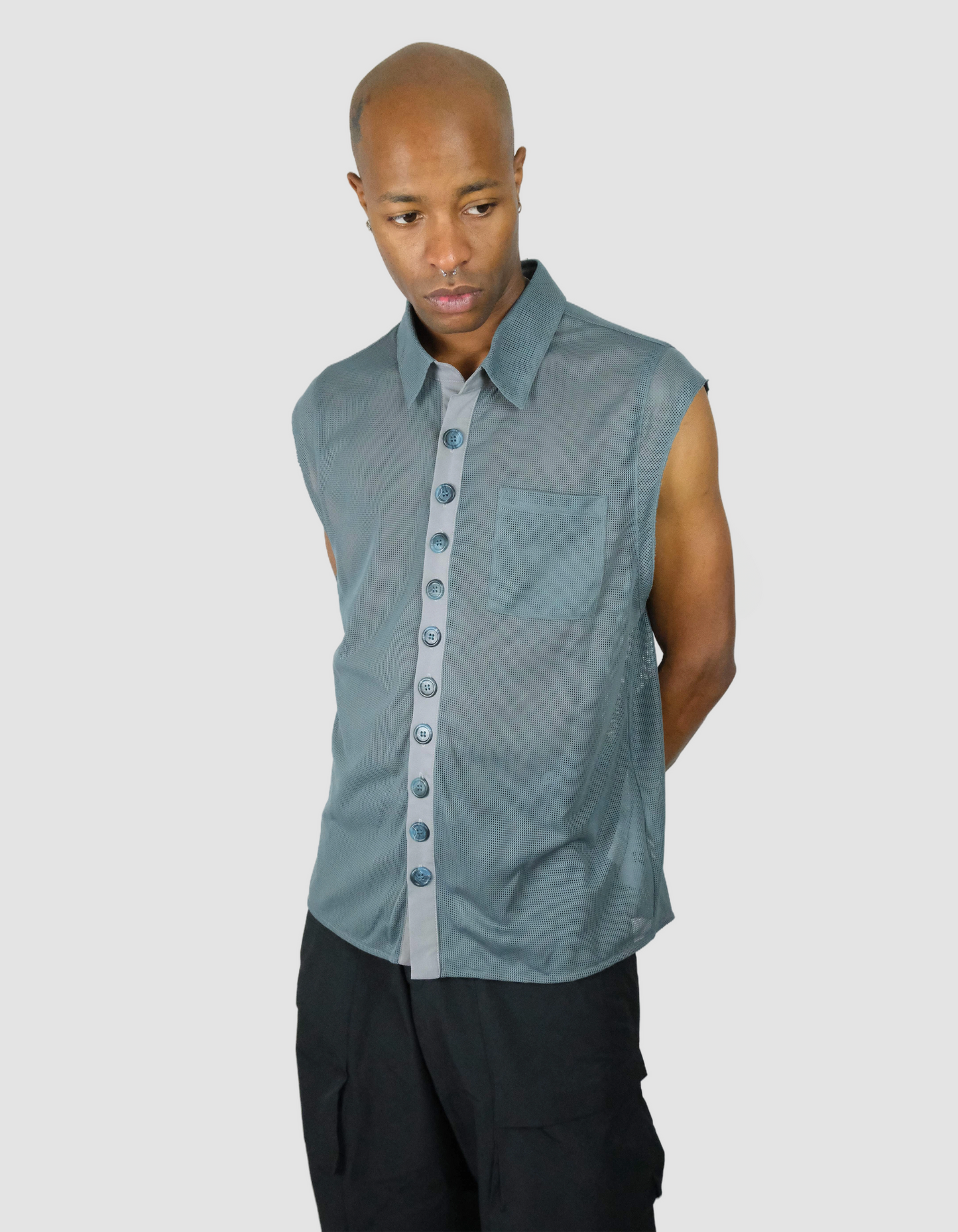 Sleeveless Seeker Button Up